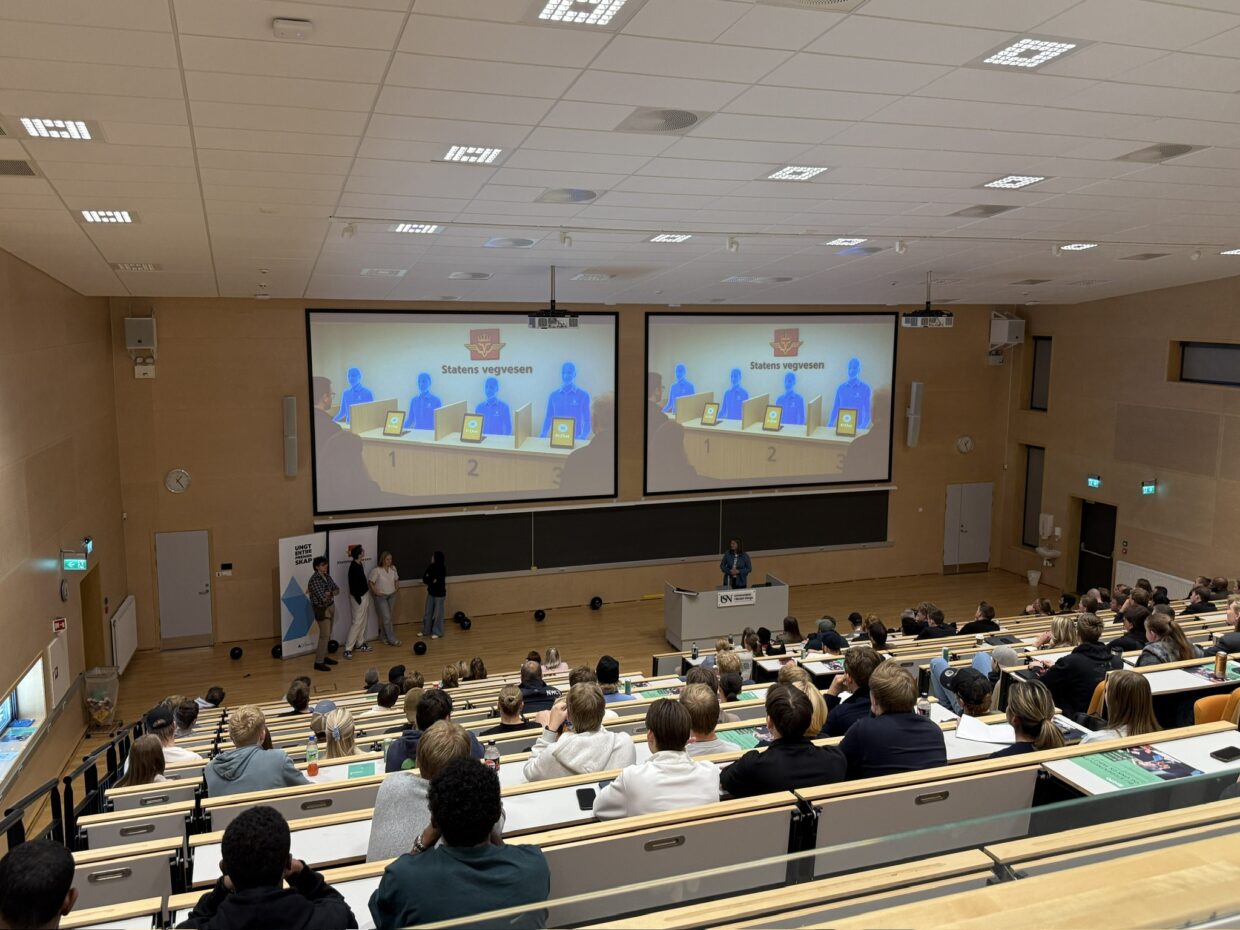 65 D3 FE7 F 7353 424 A A1 B3 CA4 E46015604 1 102 o