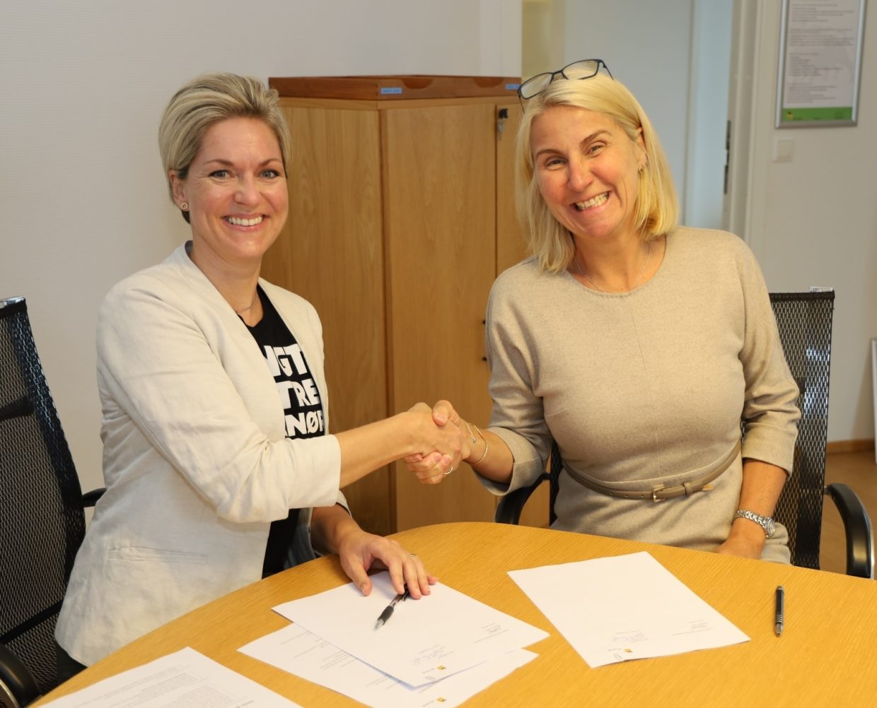 UE signering Sept 2019 handtrykk
