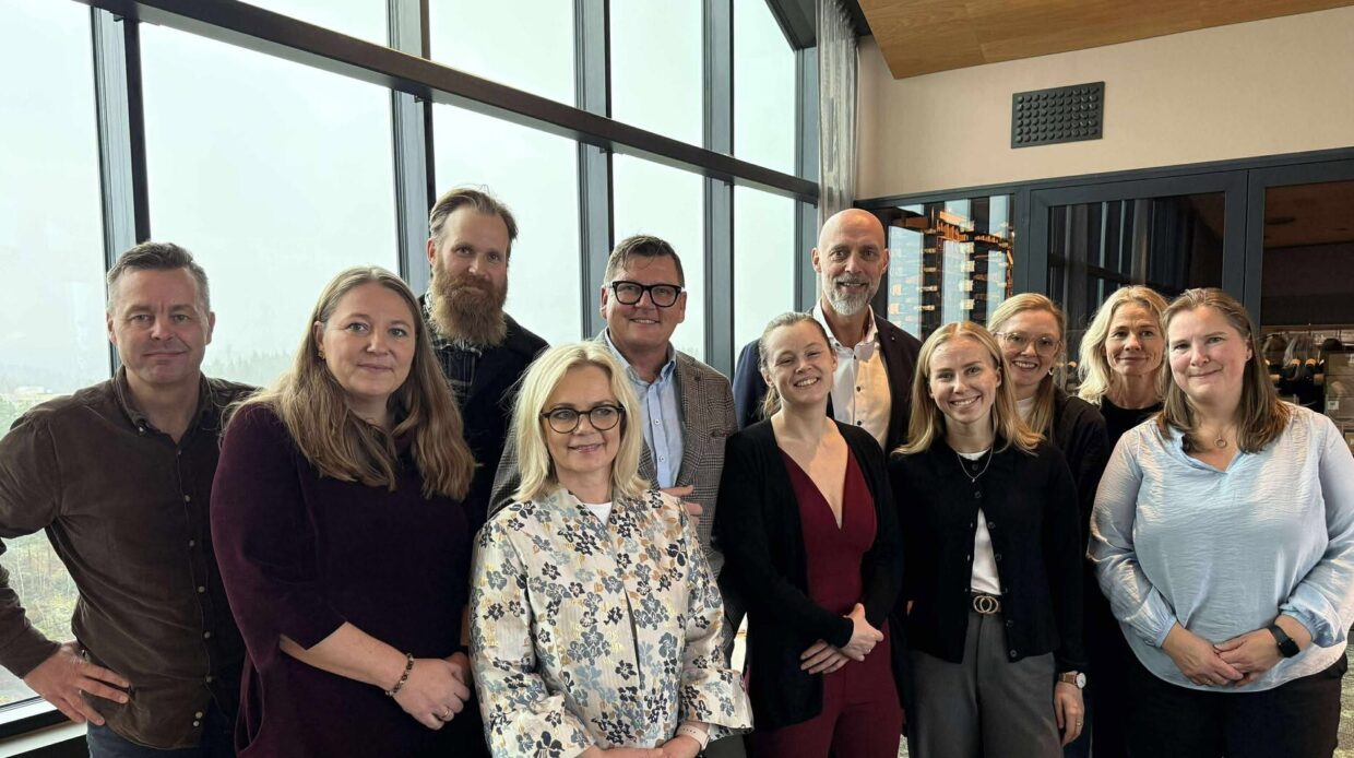 UEO styre og adm nov 25