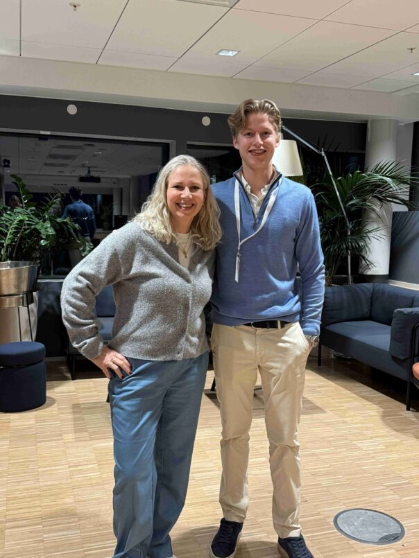 Vibeke og Kristian inne mindre