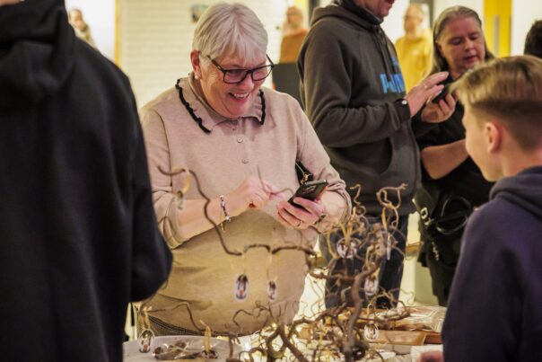 Elevbedriftsmesse pa Marikollen Marius Lauritsen Raelingen kommune RLG 05786 kopi